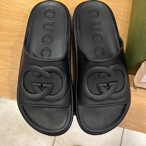 Gucci slides - Picture 4 of 6